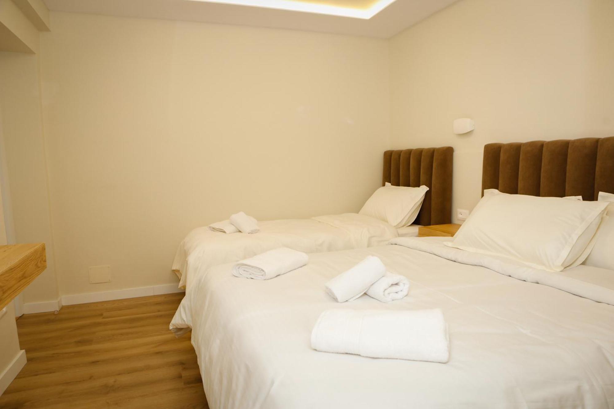 Petite Maison Hermes 3* Tirana